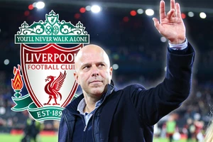 Đội trưởng Liverpool Virgil van Dijk ủng hộ Arne Slot trở thành ông chủ mới của sân Anfield.