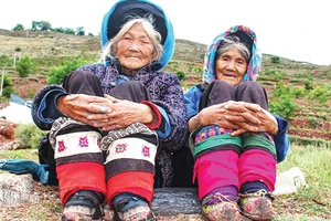 Những phụ nữ bó chân cuối cùng của Trung Quốc 