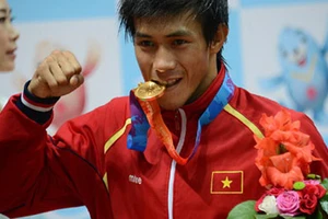  Nguyễn Trần Duy Nhất là một trong 2 võ sĩ giành HCV cho đội tuyển muay Việt Nam tại Giải muay Thái thế giới.