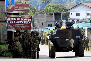 Quân đội Philippines tại thành phố Marawi ở miền nam. Ảnh: REUTERS