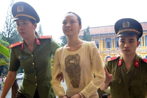Hoa hậu Trương Hồ Phương Nga bị truy tố tội lừa đảo ​