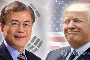 Tổng thống Hàn Quốc Moon Jae-in và Tổng thống Mỹ Donald Trump. Ảnh: YONHAP