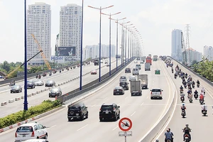Cầu Sài Gòn 2 - một trong những dự án hạ tầng giao thông được HFIC hỗ trợ vốn vay Ảnh: NGỌC CHÂU