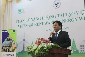 Tiến sĩ Nghiêm Vũ Khải - Phó Chủ tịch VUSTA phát biểu tại lễ khai mạc Tuần lễ Năng lượng tái tạo Việt Nam 2017