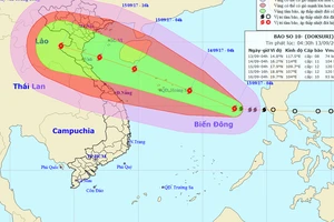 Hình ảnh vị trí và hướng đi của bão số 10. Nguồn TTDBKTTVTƯ