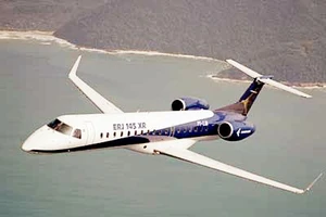 Một chiếc máy bay hiệu Embraer 