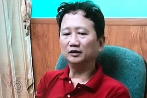 Hình ảnh Trịnh Xuân Thanh ra đầu thú tại Cơ quan An ninh điều tra