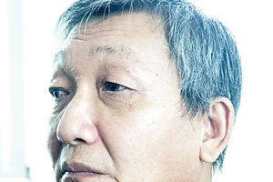Nhà văn Lê Văn Nghĩa