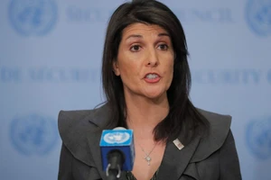 Đại sứ Mỹ tại Liên hợp quốc Nikki Haley ngày 2-1 tuyên bố Washington sẽ rút khoản viện trợ 255 triệu USD dành cho Pakistan. Ảnh: REUTERS