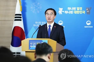 Bộ trưởng Cho Myoung-gyon đề xuất đối thoại với Triều Tiên trong cuộc họp báo hôm nay. Ảnh: YONHAP