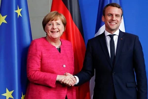 Tổng thống Pháp và Thủ tướng Đức quyết cải cách EU