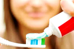 Kem đánh răng chứa chất kháng lại thuốc sốt rét