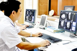 Việc ứng dụng công nghệ thông tin giúp nhiều bệnh viện nâng cao hiệu quả hoạt động, người bệnh được hưởng lợi