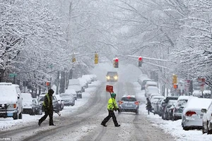Một trận bão tuyết gây ảnh hưởng nghiêm trọng đến giao thông nước Mỹ. Ảnh REUTERS