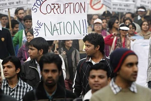 Người dân Ấn Độ tuần hành chống tham nhũng