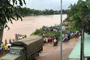 Nước sông tại tỉnh Attapeu dâng cao gây ngập úng sau khi đập thủy điện vỡ. Ảnh: ABC LAOS