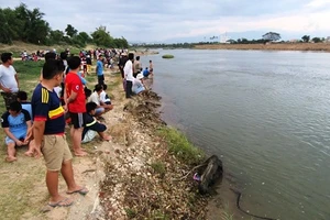 Nghệ An: Tắm ao, 2 anh em đuối nước thương tâm