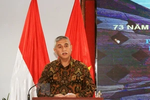 Ông Hanif Salim, Tổng lãnh sự Cộng hòa Indonesia tại Thành phố Hồ Chí Minh phát biểu tại buổi họp mặt. Ảnh: TTXVN