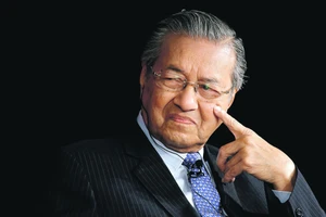 Thủ tướng Malaysia Mahathir Mohamad lo ngại người Malaysia không thể cạnh tranh được nếu nước này chào đón quá nhiều thương nhân Trung Quốc