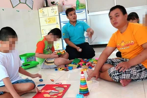  Trẻ tự kỷ vui chơi trong Trường Giáo dục Chuyên biệt Khai Trí TPHCM