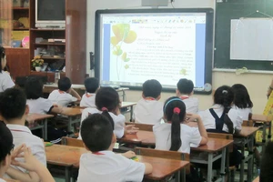  Một tiết dạy học của cô Đỗ Ngọc Quỳnh Trâm tại Trường Tiểu học Trung Nhất, quận Phú Nhuận