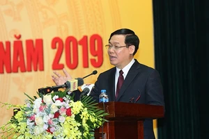 Phó Thủ tướng Vương Đình Huệ phát biểu chỉ đạo tại hội nghị. Ảnh: VGP