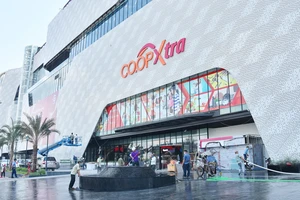Đại siêu thị Co.opXtra đẳng cấp Singapore bên trong Sense City Phạm Văn Đồng sẽ giảm giá hàng trăm sản phẩm trong ngày khai trương.