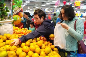 Người dân TP Đà Nẵng mua sắm tiện lợi tại hệ thống siêu thị của Co.op Mart