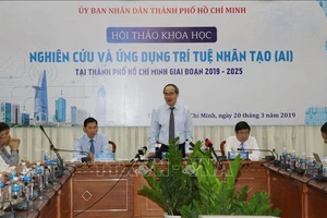 Đồng chí Nguyễn Thiện Nhân, Ủy viên Bộ Chính trị, Bí thư Thành ủy TP. Hồ Chí Minh phát biểu tại hội thảo. Ảnh: TTXVN