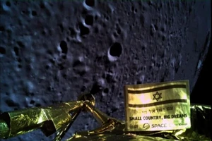 Hình ảnh bề mặt mặt trăng do tàu vũ trụ Beresheet của Israel chụp khi hạ cánh ngày 11-4-2019