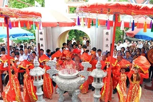Lễ hội đền Chiêu trưng Đại vương Lê Khôi