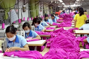 Nhập khẩu vải từ Trung Quốc tăng mạnh