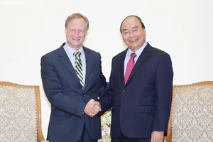 Thủ tướng Nguyễn Xuân Phúc tiếp Đại sứ, Trưởng Phái đoàn Liên minh châu Âu tại Việt Nam, ông Bruno Angetlet đến chào từ biệt. Ảnh: VGP