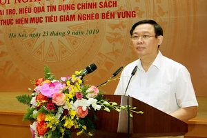 Phó Thủ tướng Vương Đình Huệ phát biểu tại hội nghị. Ảnh: TTXVN