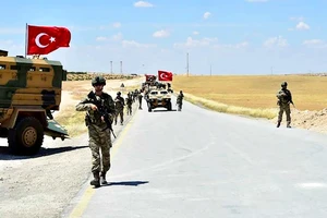 Quân đội Thổ Nhĩ Kỳ đổ về biên giới giáp Syria