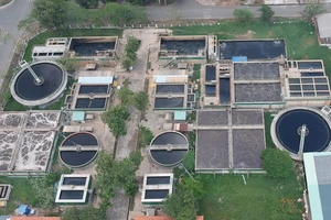 Khu xử lý nước thải tập trung tại Khu công nghiệp Lê Minh Xuân (huyện Bình Chánh). Ảnh: CAO THĂNG