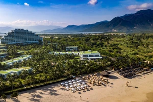 Khung cảnh bình yên và tiện nghi tại Cam Ranh Riviera Beach Resort & Spa