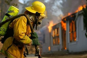 Australia đền bù cho các tình nguyện viên cứu hỏa