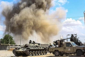 Giao tranh ác liệt giữa quân đội Chính phủ và lực lượng nổi dậy ở Thủ đô Tripoli