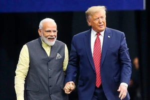 Thủ tướng Ấn Độ Narendra Modi và Tổng thống Mỹ Donald Trump. Ảnh: BBC