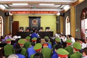 Một phiên tòa xét xử vụ gian lận thi cử ở Sơn La