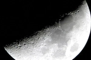 NASA tìm công ty hợp tác khai thác Mặt Trăng 
