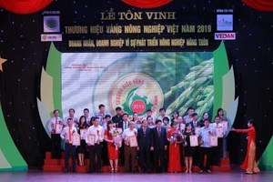 Tôn vinh 80 thương hiệu vàng của nông nghiệp Việt Nam