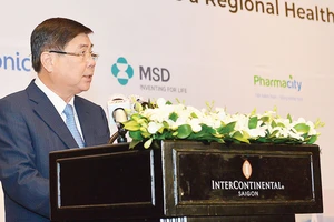 Chủ tịch UBND TPHCM Nguyễn Thành Phong phát biểu tại Đối thoại Y tế TPHCM - Hoa Kỳ. Ảnh: VIỆT DŨNG
