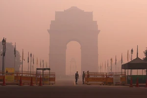 Khói sương mù độc hại bao trùm New Delhi. Ảnh: REUTERS