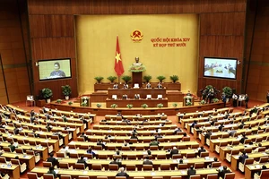 Quốc hội thảo luận về dự thảo văn kiện trình Đại hội XIII của Đảng