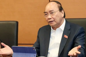Thủ tướng Chính phủ Nguyễn Xuân Phúc phát biểu tại phiên thảo luận tổ chiều 10-11. Ảnh: VGP