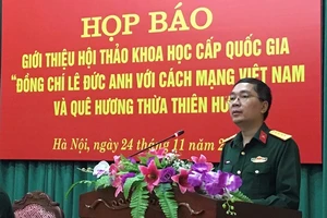 Đại tá Trần Ngọc Anh - Phó Cục trưởng Cục Tuyên huấn, Tổng cục Chính trị phát biểu tại buổi họp báo. Ảnh: DANGCONGSAN.VN 