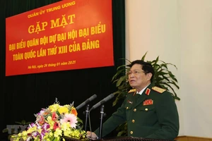 Đại tướng Ngô Xuân Lịch phát biểu tại buổi gặp mặt. Ảnh: TTXVN 