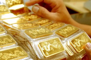 Vàng rớt giá gần 1 triệu đồng/lượng sau ngày vía Thần Tài